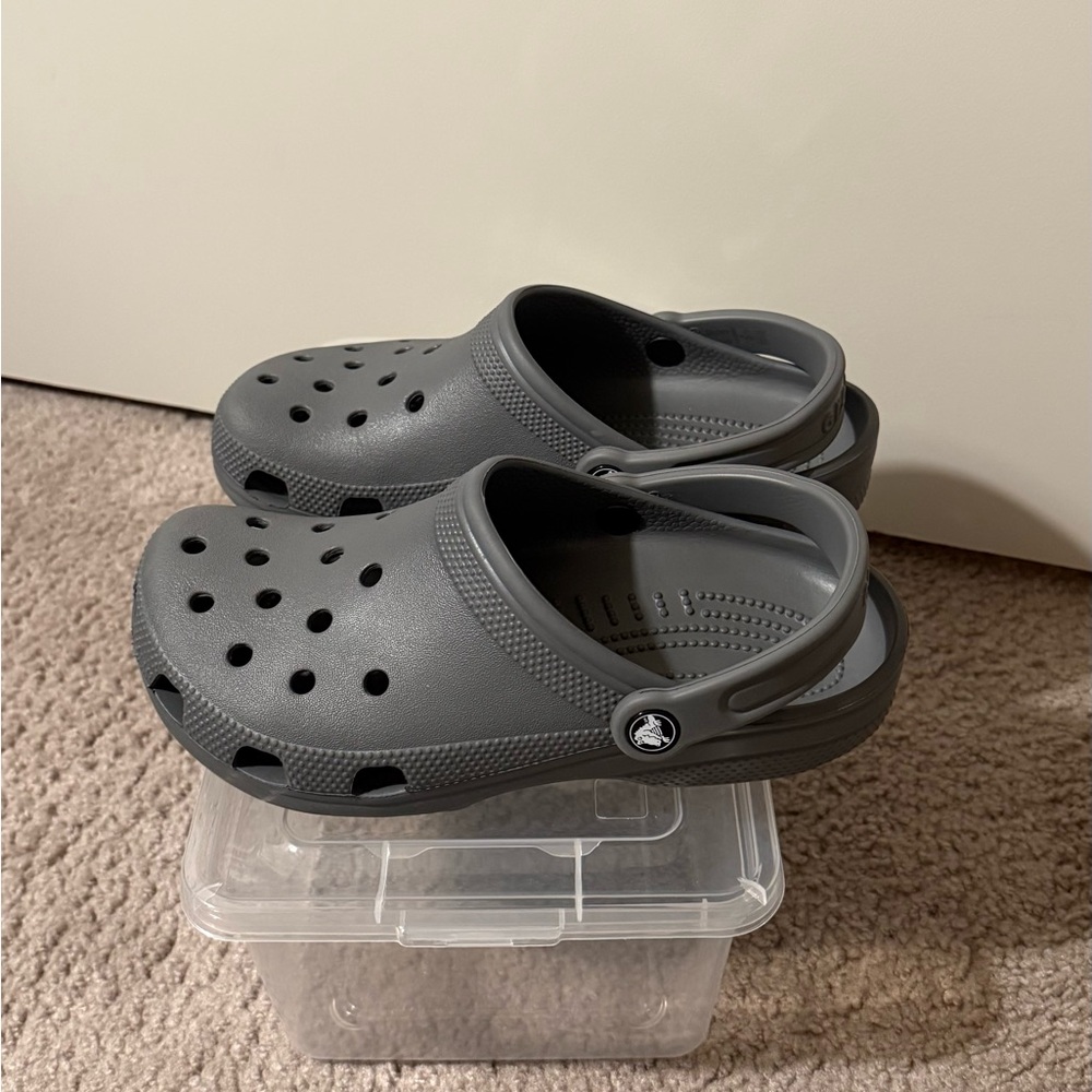 CROCS 6Y Dark Gray